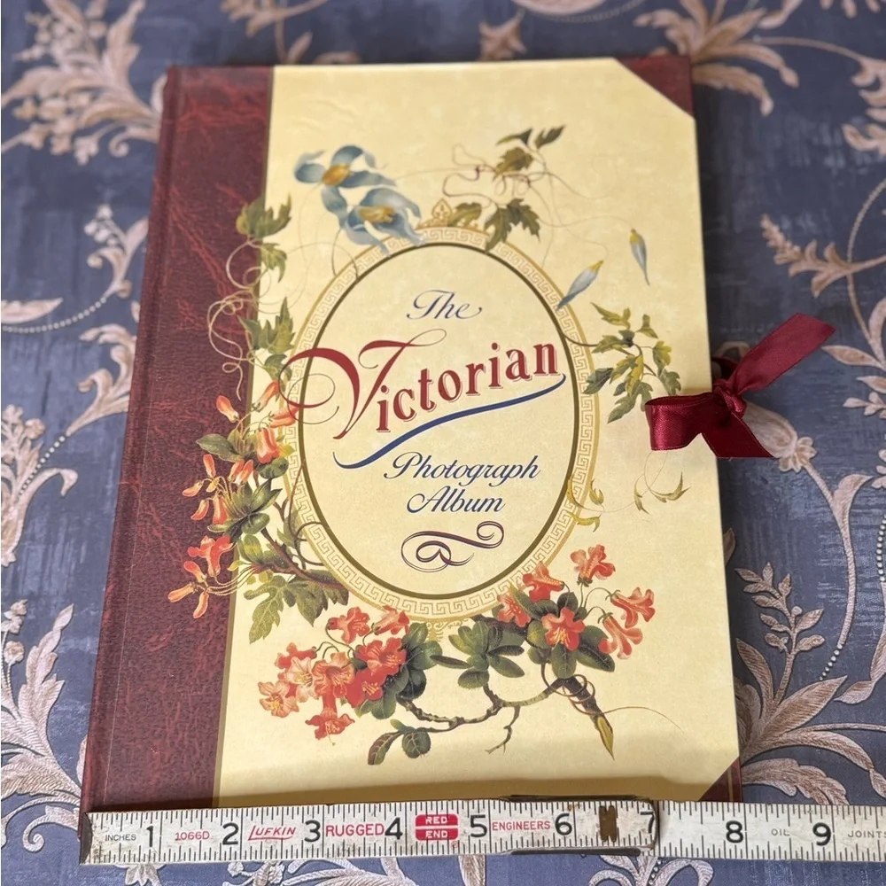 Vintage Estate Victorian Photograph Album Hardcover Colour Library 1994